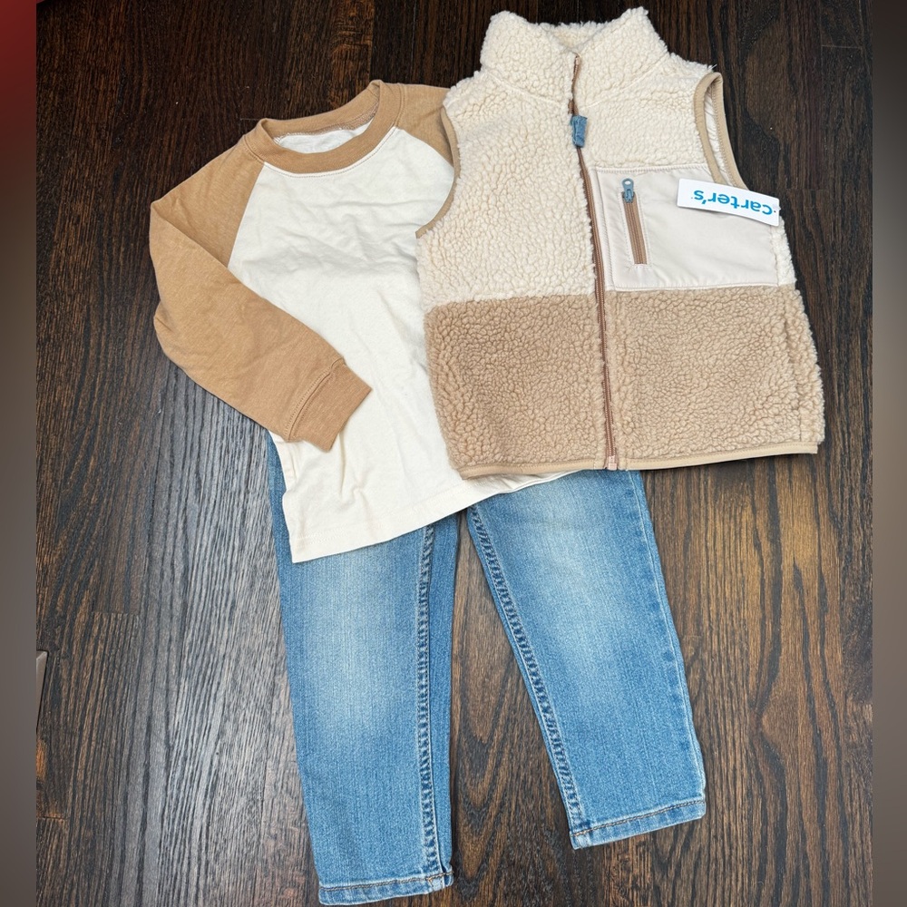 Carter’s Toddler Boy Outfit Bundle - 24m/2T